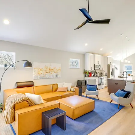 Chic Spacious Avl Oasis With Hot Tub And Fire Pit